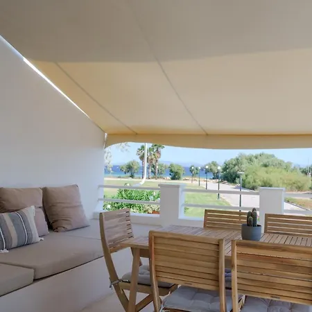 Maia House Holiday home *